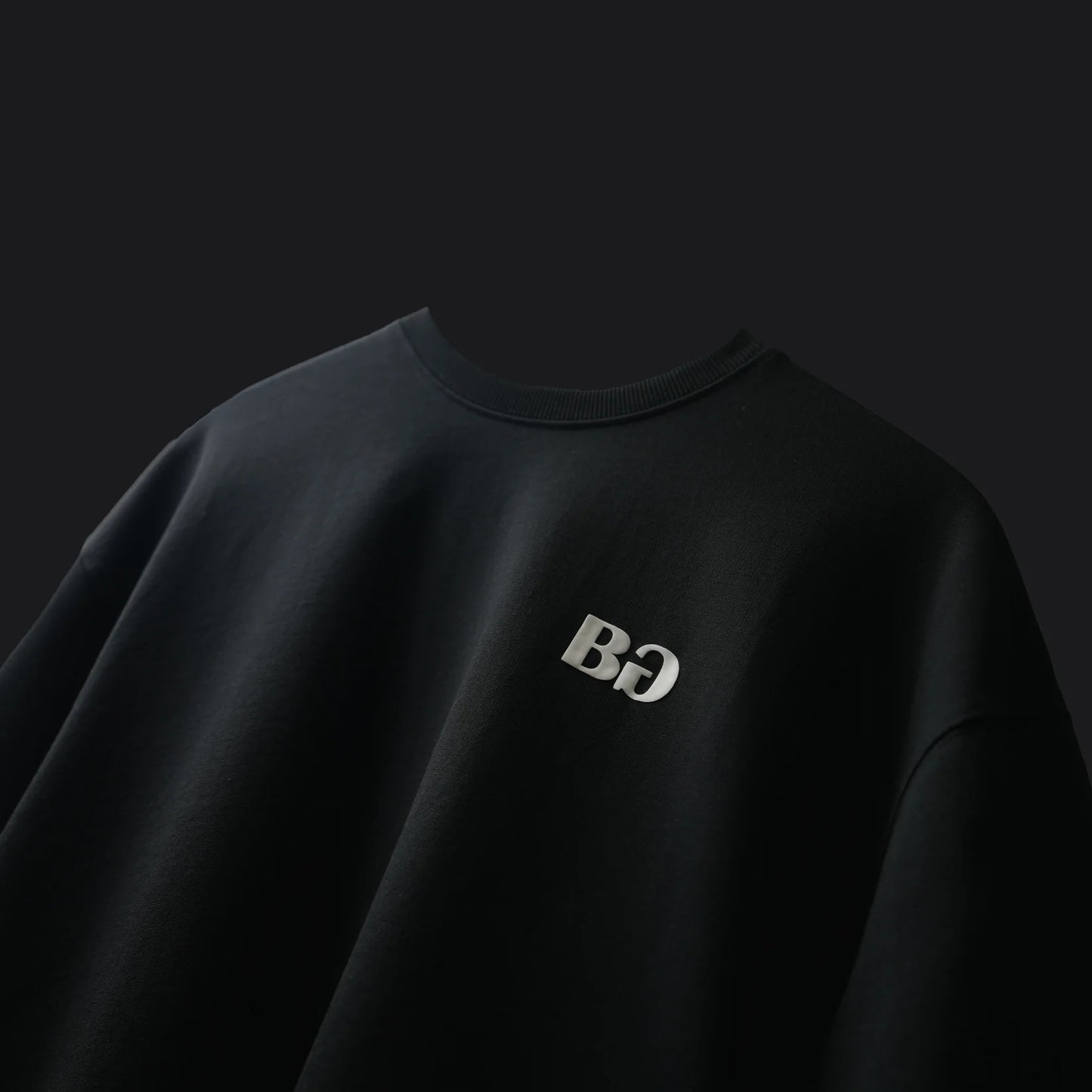 BLUORANG BLACK BASIC T-SHIRT